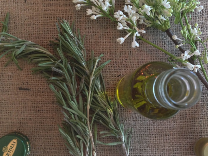 DIY Olive Oil Favors 