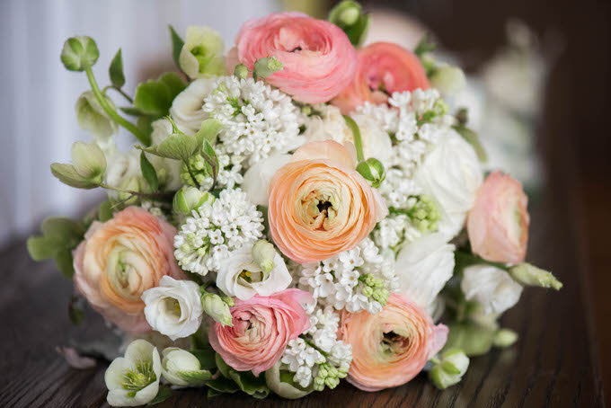 Bridal bouquet for a Dubai wedding - Photography by Dubai wedding photographer; Bernie & Bindi 